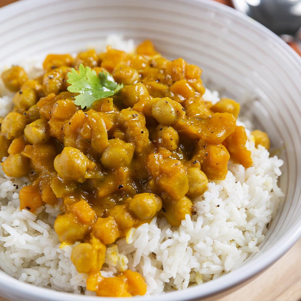 Curry vegetariano con zucca e ceci